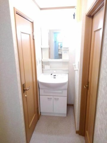 イーストレジデンスの洗面所|忙しい朝には欠かせない洗面所です