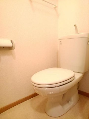 イーストレジデンスのトイレ|トイレもきれいです