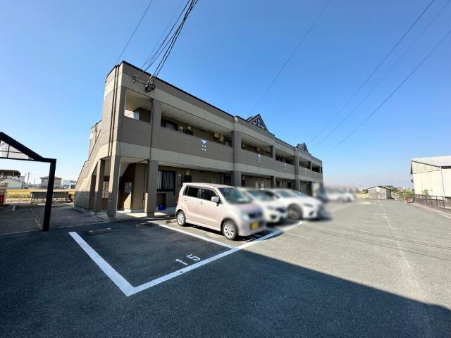 メゾンプレサスの外観|外観写真（昼）