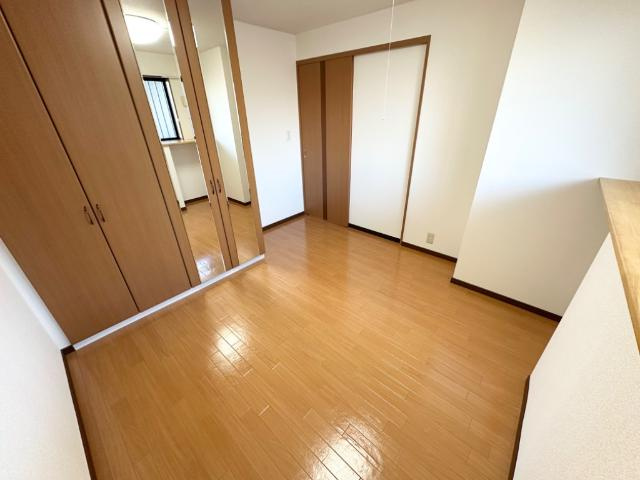 ファニープレイスの内装|洋室