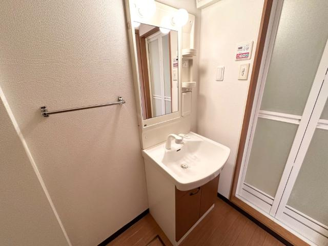 ファニープレイスの洗面所|洗髪洗面化粧台