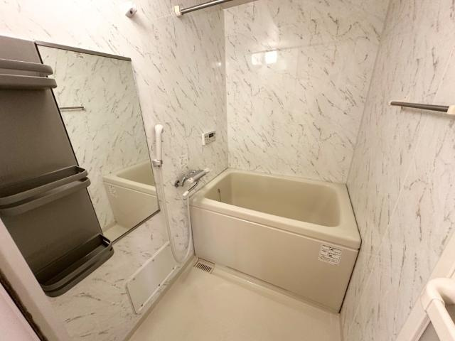 ファニープレイスの浴室|バス