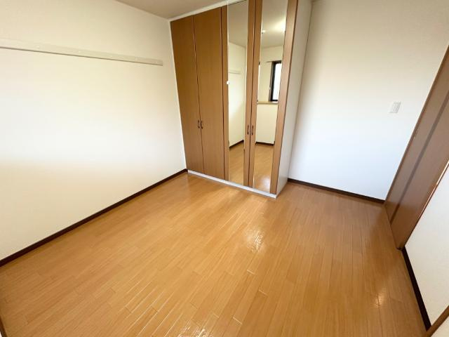 ファニープレイスの内装|洋室