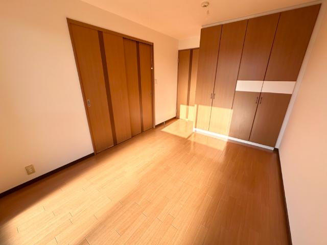 ファニープレイスの内装|洋室