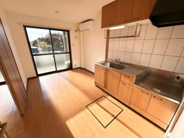 ファニープレイスの内装|ダイニング