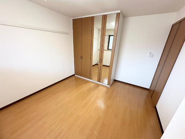 ファニープレイスの内装|洋室