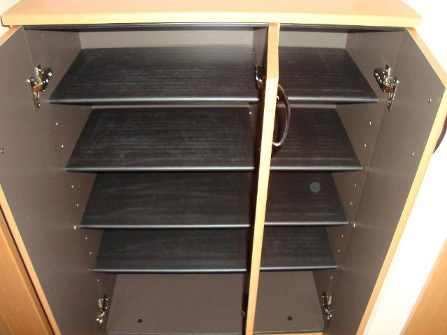 Silk roadの収納|玄関収納（開）