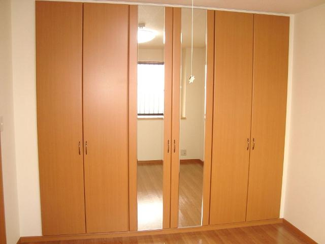 Silk roadの収納|北洋室収納（閉）