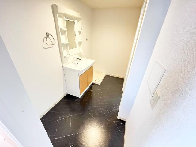 サンライズガーデン神田の洗面所|脱衣所