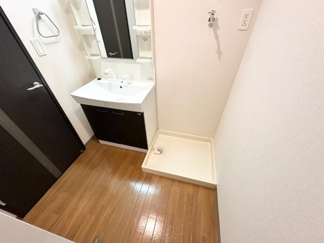 エレガント・プレサスの洗面所|脱衣所