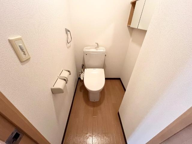 エクセルハイム岩ヶ下Ⅱのトイレ|シャワー付トイレ