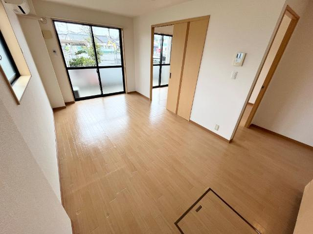 エクセルハイム岩ヶ下Ⅱの居間・リビング|リビング