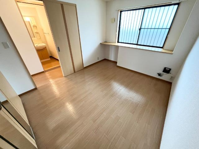 エクセルハイム岩ヶ下Ⅱの内装|洋室