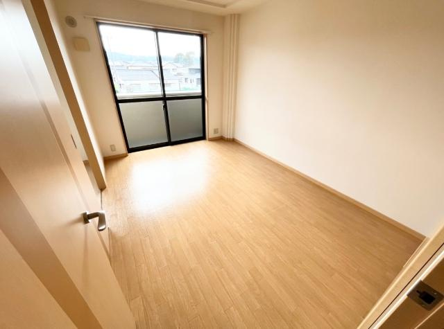 エクセルハイム岩ヶ下Ⅱの内装|洋室