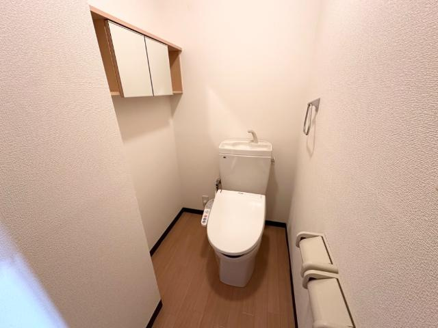 エクセルハイム岩ヶ下Ⅱのトイレ|シャワー付トイレ