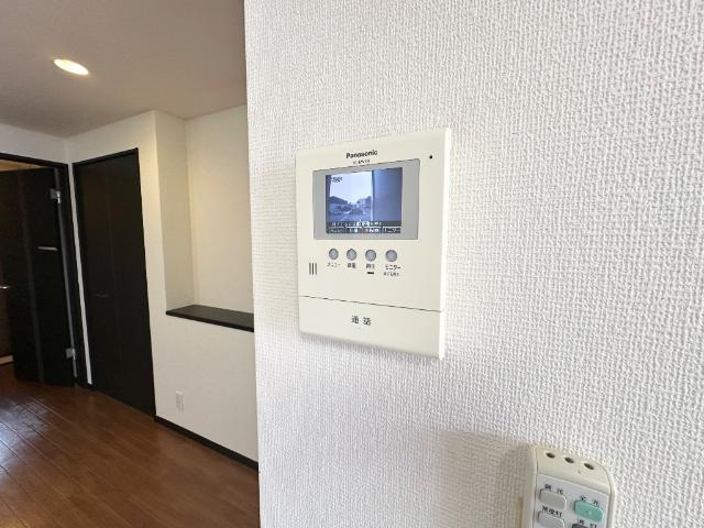 アンジュの内装|カメラ付インターホン