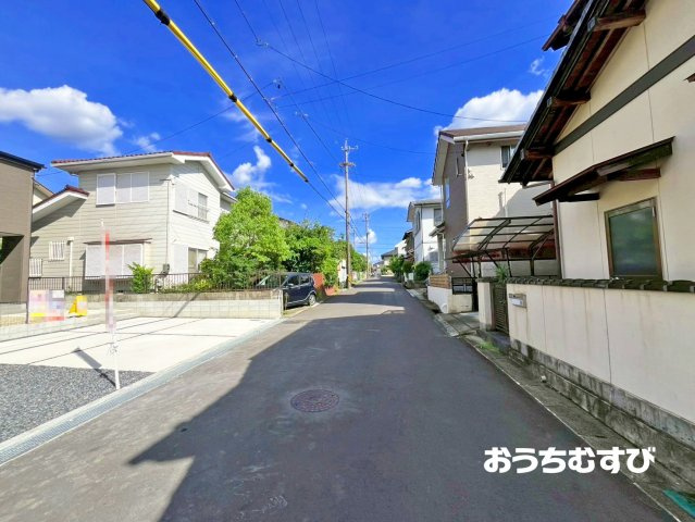 春日井市神屋町（全1棟）の前面道路含む現地写真