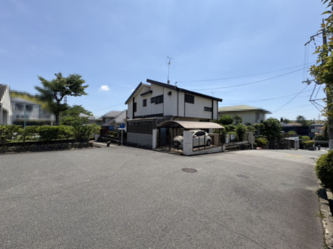 吹田市高野台5丁目の外観|北側ロータリーから撮影【2025年6月28日撮影】