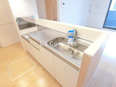 【キッチン】 | ブライト６０５レジデンスⅣ | ２口ガスコンロ設置可能な対面キッチン。