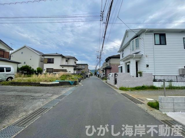 平塚市徳延　売地の前面道路含む現地写真|現地外観