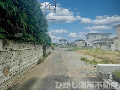 平塚市万田2丁目　売地　全2区画の前面道路含む現地写真|現地外観