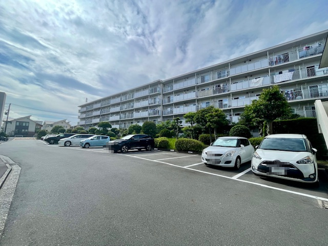 藤沢ニューライフの駐車場|敷地内駐車場