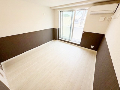 【居間・リビング】フルセイル六浦