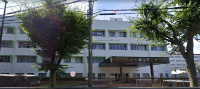 自衛隊横須賀病院 徒歩26分。 2060m