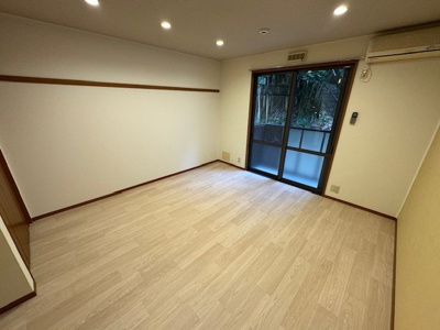 【居間・リビング】シャトーハイツ