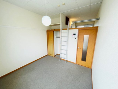 【内装】 | レオパレス一本松 | 1Ｆフローリング・2Ｆ絨毯