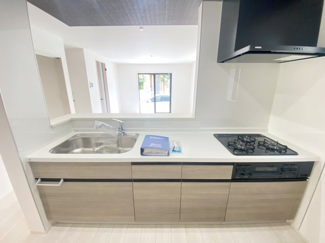 『八王子市新築戸建て』八王子市大和田町7-17-16【仲介手数料無料】　８期のキッチン|～仲介手数料無料☆八王子ひなた不動産～八王子市大和田町　新築戸建て