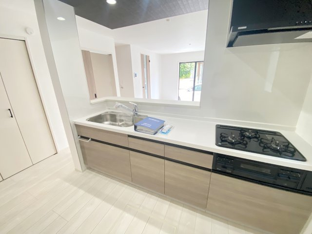 『八王子市新築戸建て』八王子市大和田町7-17-16【仲介手数料無料】　８期のキッチン|～仲介手数料無料☆八王子ひなた不動産～八王子市大和田町　新築戸建て