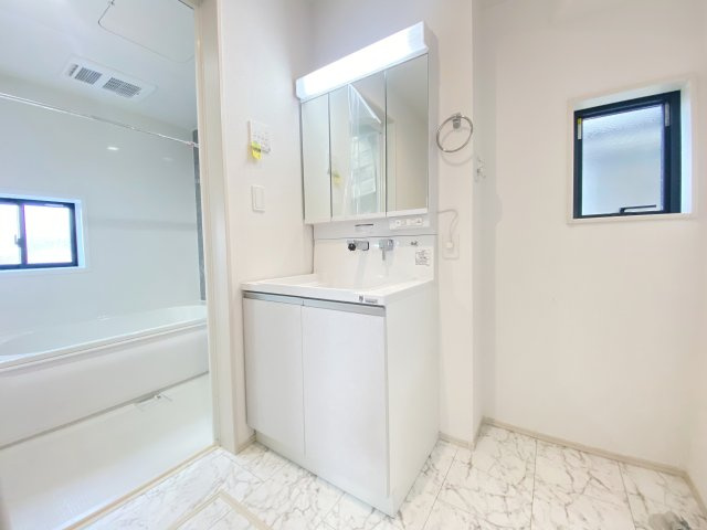 『八王子市新築戸建て』八王子市大和田町7-17-16【仲介手数料無料】　８期の独立洗面台|～仲介手数料無料☆八王子ひなた不動産～八王子市大和田町　新築戸建て