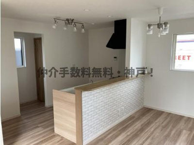 【居間・リビング】 | 神戸市西区枝吉1丁目　新築戸建　仲介手数料無料！ | 西区枝吉1　新築　仲介手数料無料！
