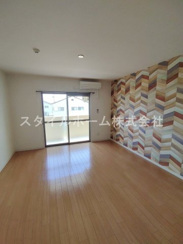 プログレスの居間・リビング|別部屋写真です。