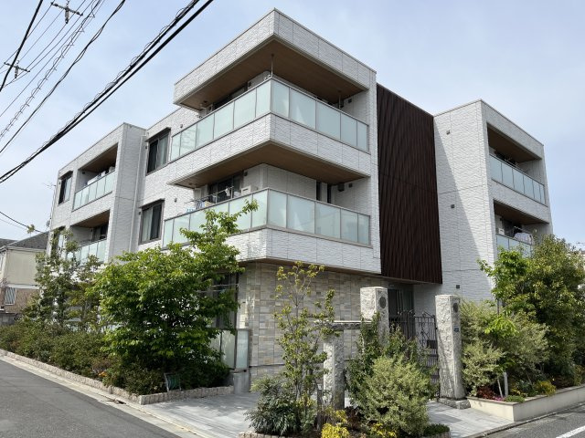 プレジーハル大岡山の外観