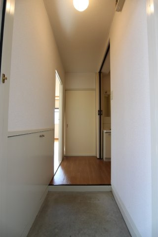 サンシャイン小林の玄関