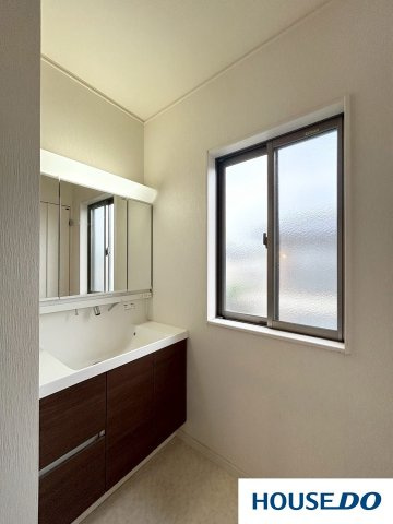 中古戸建　足利市鹿島町の独立洗面台|独立洗面化粧台が付いています