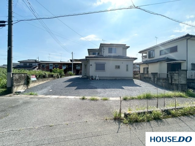 中古戸建　足利市鹿島町の前面道路含む現地写真|前面道路含む現地写真です