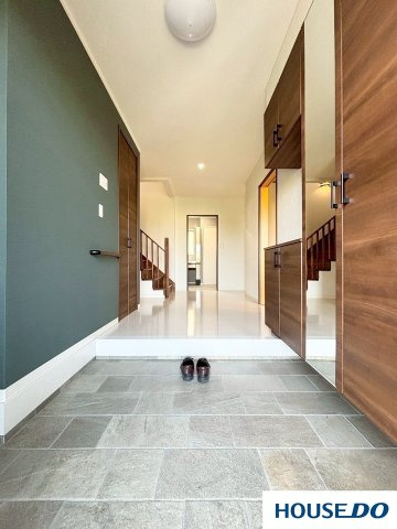 中古戸建　足利市鹿島町の玄関|シンプルで使いやすい玄関です