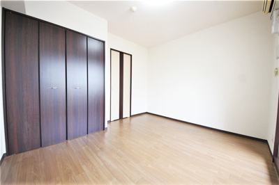 【洋室】 | アーバンフラッツ西中島