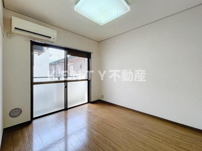 【居間・リビング】 | スカイコート洗足池 | ゆったり過ごせるリビングです