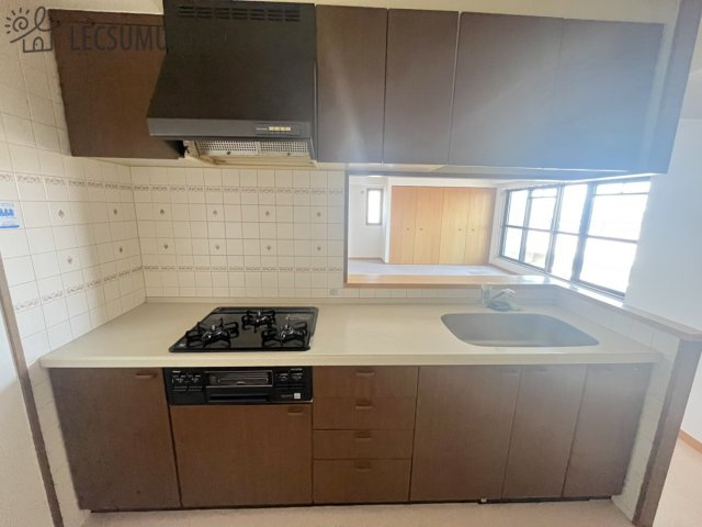 サクラメント今宿のキッチン