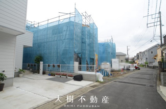 【前面道路含む現地写真】 | ※令和7年7月上旬に撮影