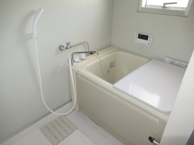 兵庫県公社　姫路青山５号棟の浴室|きれいなお風呂です