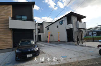 【前面道路含む現地写真】 | 宅地建物取引士による不動産のご説明・現地のご案内、住宅金融普及協会住宅ローンアドバイザーが住宅ローンのアドバイスから融資実行までのお手伝いをしっかりサポートします♪