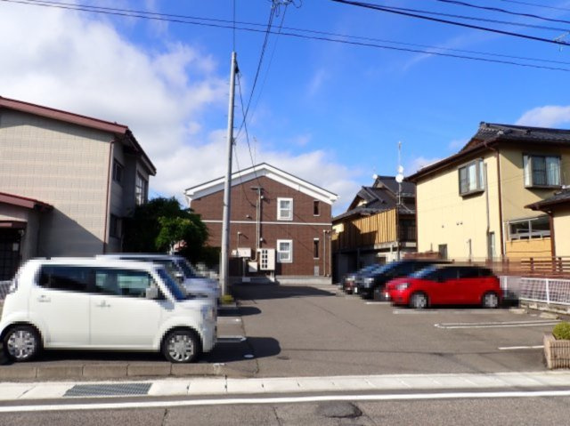 ジャンプ八百屋町の駐車場