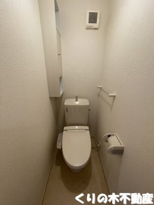 【トイレ】 | ウエストゼファー | 落ち着いた色調のトイレです