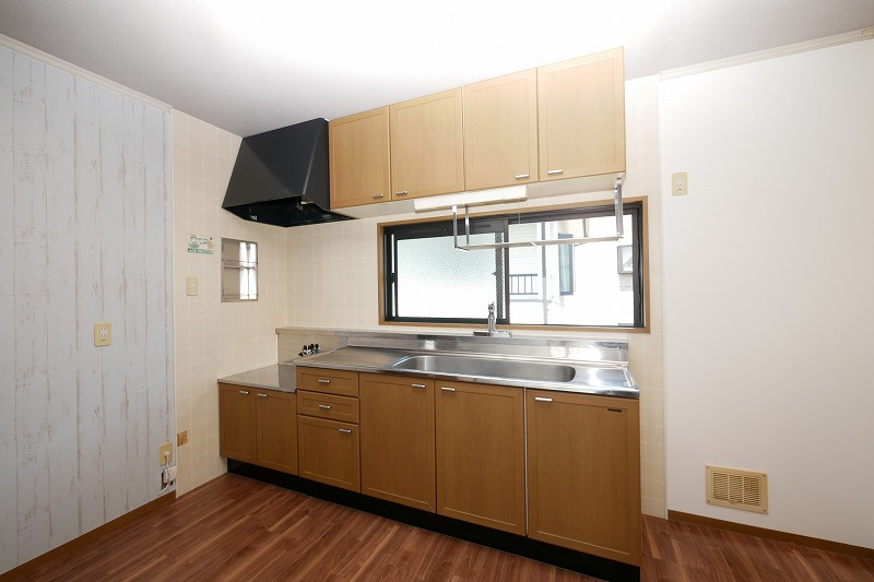 ハイム西本のキッチン|ハイム西本202号室　
