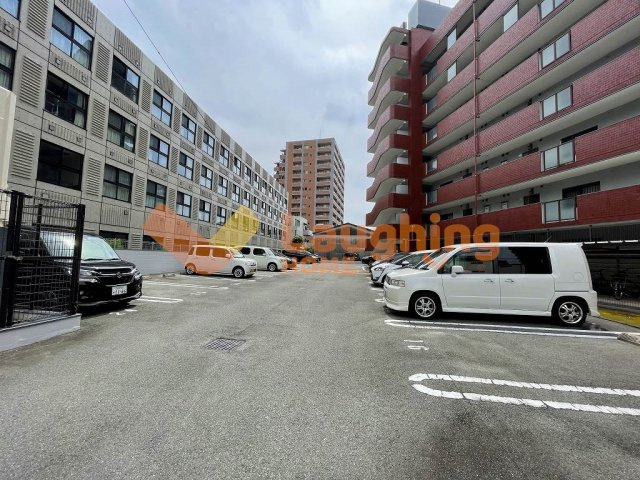 センチュリー中央の駐車場|駐車場完備です
